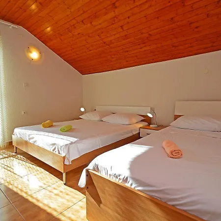 Apartment Milka-3 Apartment Brodarica (Sibenik-Knin)